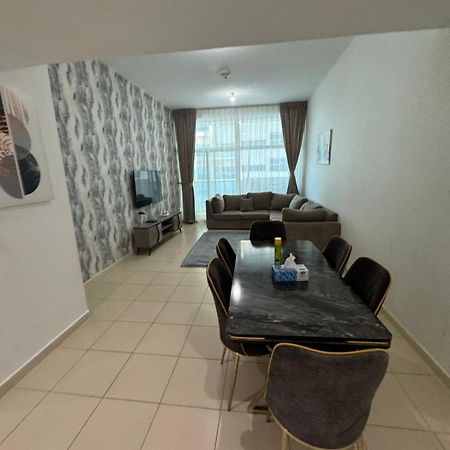 Elegent 2Bhk Next To The Beach With Pool,Gym,Garden,Kids Play Area,Learning Centre,Shops,Cafe,Restaurants Adzsmán Kültér fotó