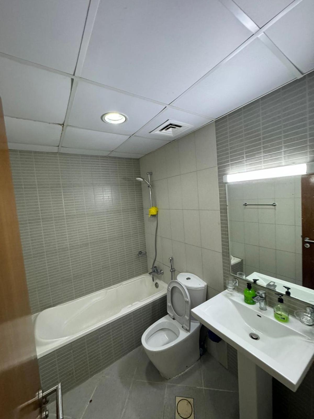 Elegent 2Bhk Next To The Beach With Pool,Gym,Garden,Kids Play Area,Learning Centre,Shops,Cafe,Restaurants Adzsmán Kültér fotó